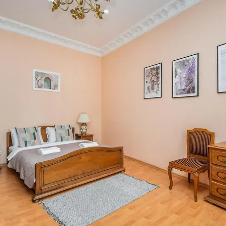 Heritage One Bedr By The Gates Of Dawn By Reside Baltic Vilnius