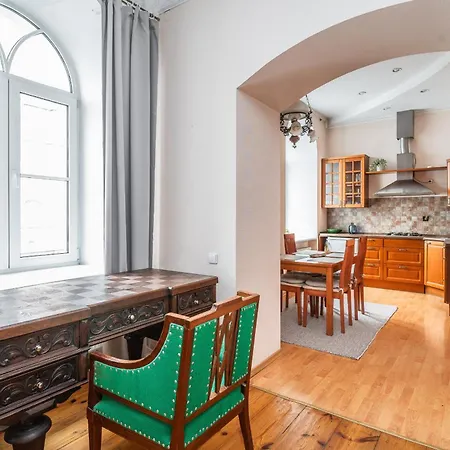 Heritage One Bedr By The Gates Of Dawn By Reside Baltic *