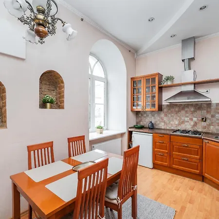 Heritage One Bedr By The Gates Of Dawn By Reside Baltic *