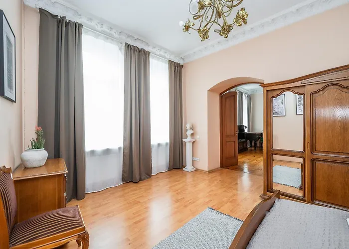 Heritage One Bedr By The Gates Of Dawn By Reside Baltic Apartman *