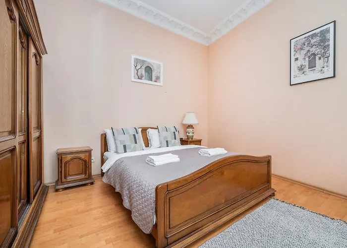 Apartman Heritage One Bedr By The Gates Of Dawn By Reside Baltic Vilnius